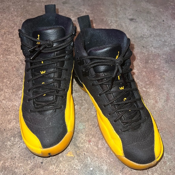 Jordan university gold 12s - Picture 4 of 4